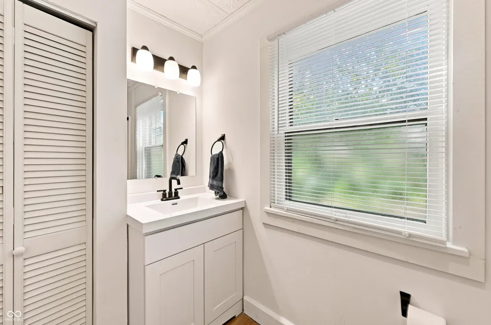 4214 Otterbein Avenue Indianapolis, IN 46227