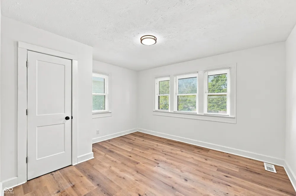 4214 Otterbein Avenue Indianapolis, IN 46227