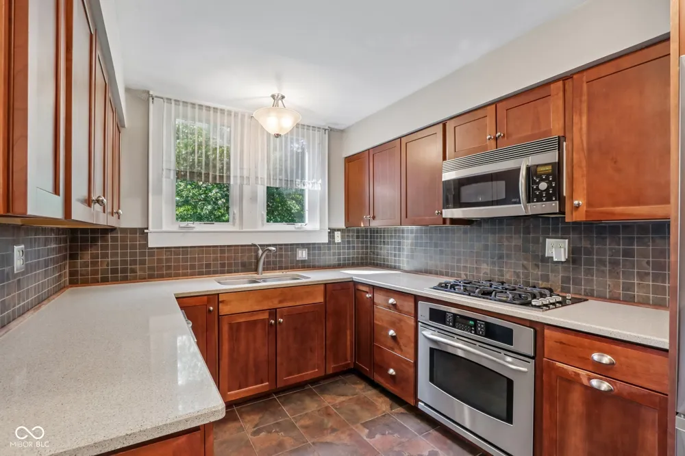 6101 Ewing Street Indianapolis, IN 46220
