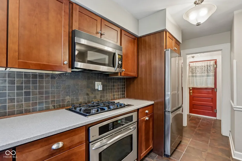 6101 Ewing Street Indianapolis, IN 46220