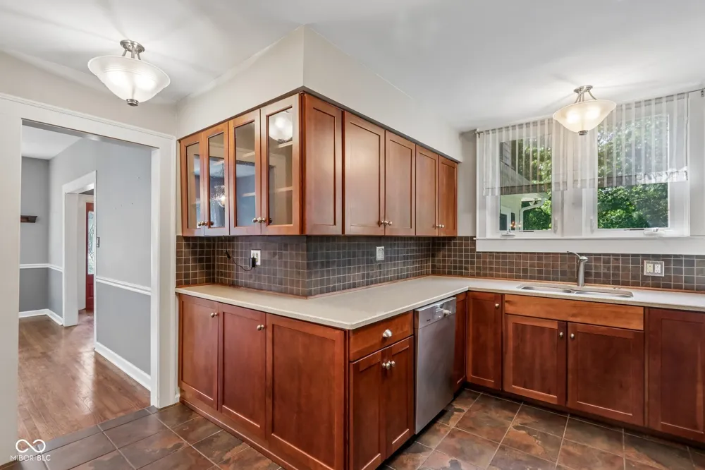 6101 Ewing Street Indianapolis, IN 46220