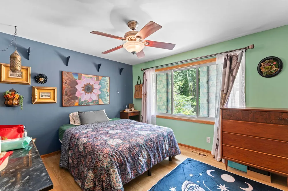 348 W Eagle Lake Drive Maple Grove, MN 55369