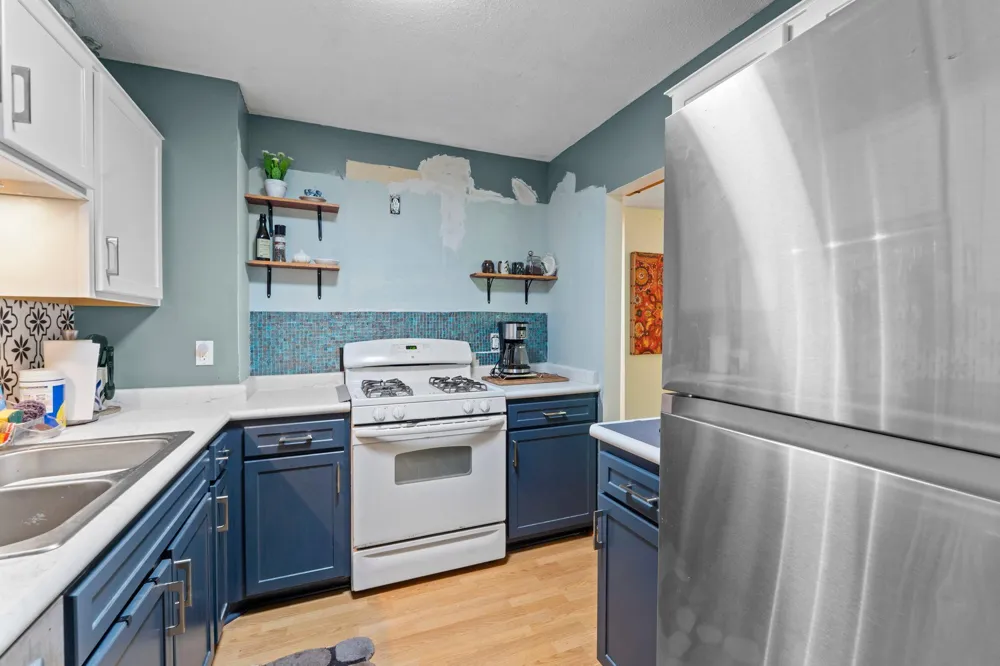 348 W Eagle Lake Drive Maple Grove, MN 55369