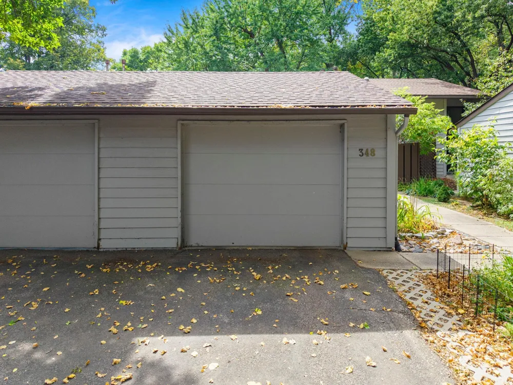 348 W Eagle Lake Drive Maple Grove, MN 55369
