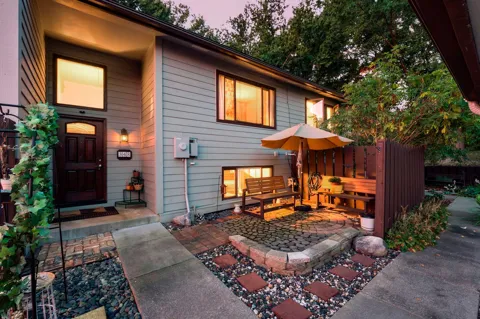 348 W Eagle Lake Drive
