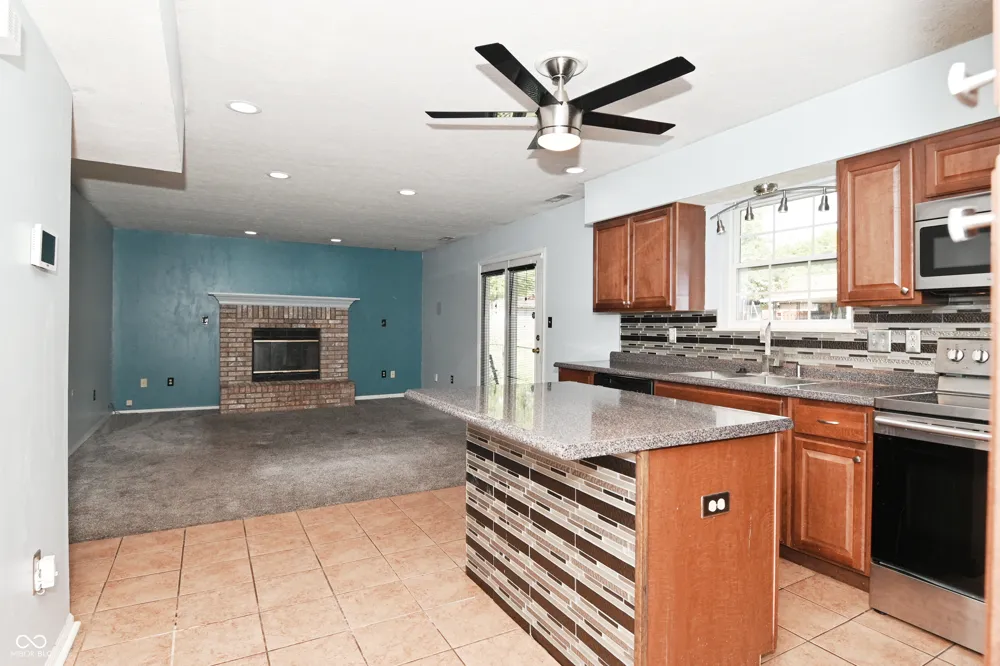 1674 Park Hill Drive Indianapolis, IN 46229