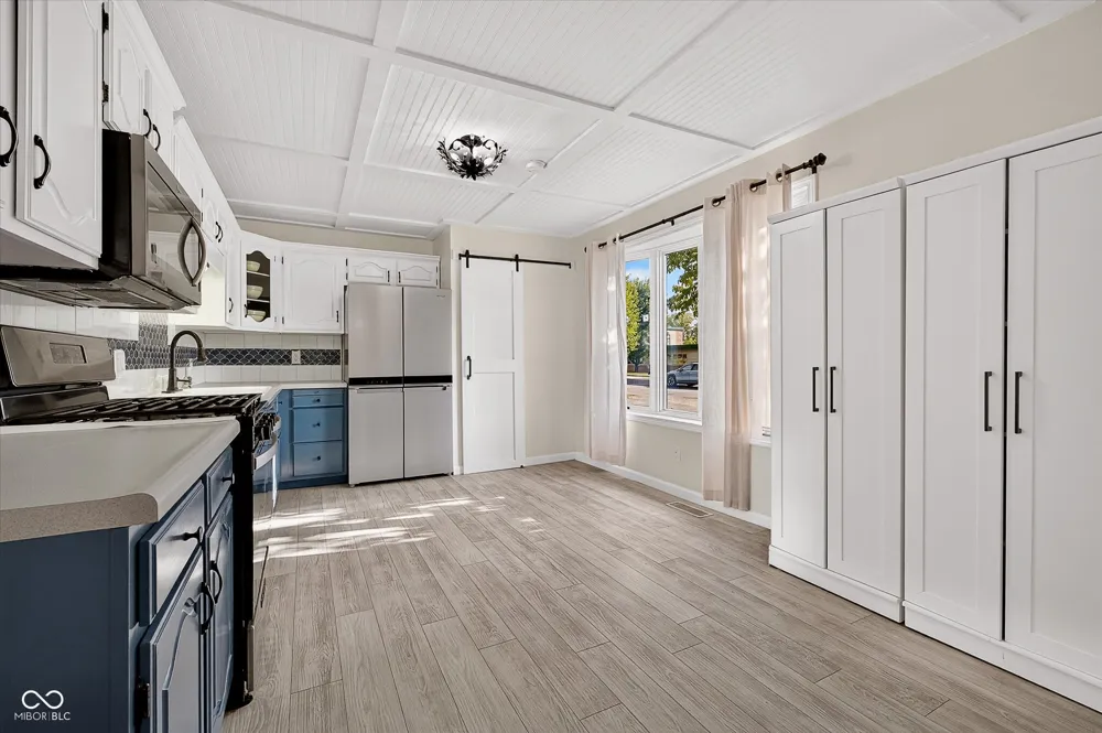 1530 S 21 STREET Elwood, IN 46036