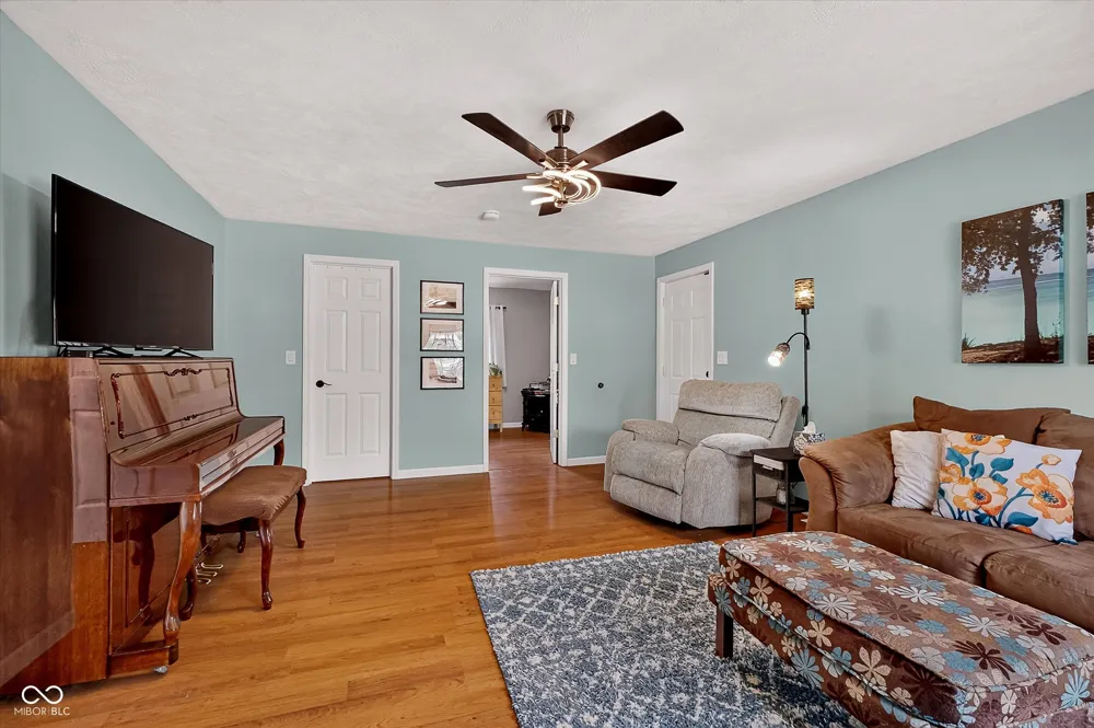 1530 S 21 STREET Elwood, IN 46036