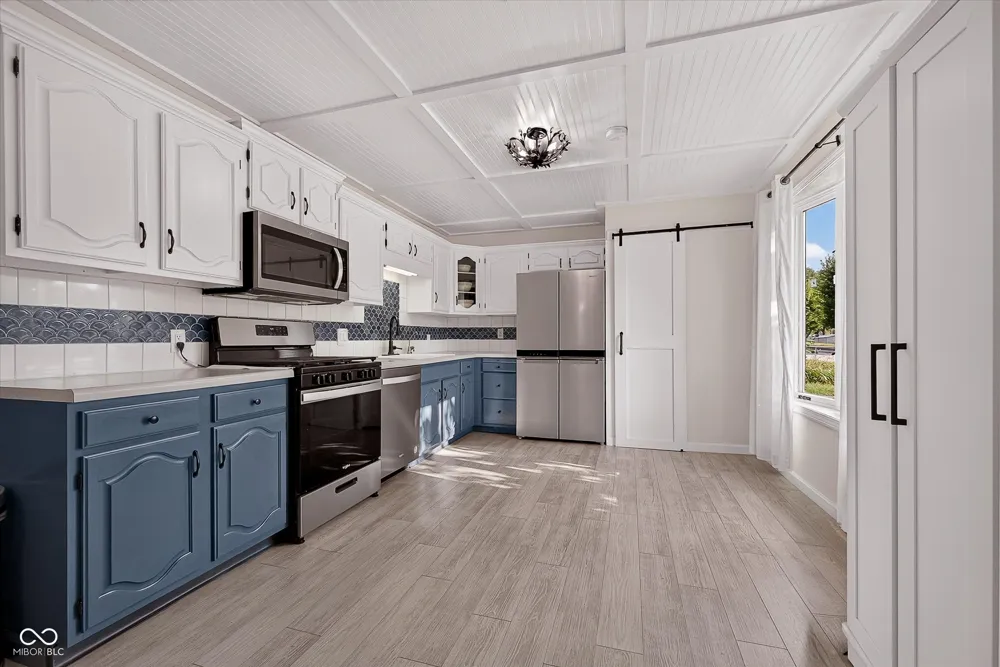1530 S 21 STREET Elwood, IN 46036