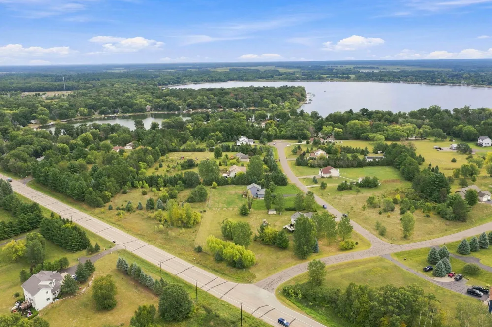 4463 194th Avenue NE East Bethel, MN 55092