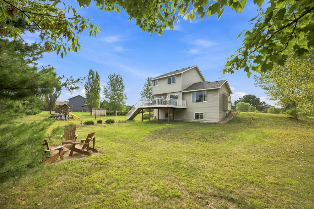 4463 194th Avenue NE East Bethel, MN 55092
