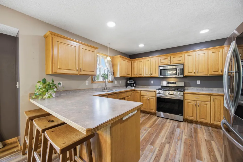 4463 194th Avenue NE East Bethel, MN 55092