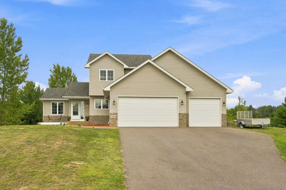 4463 194th Avenue NE East Bethel, MN 55092
