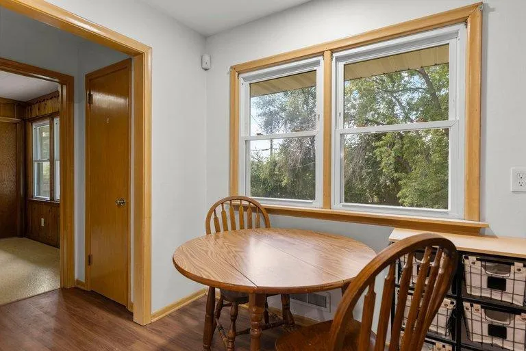 1689 Edgemont Street Maplewood, MN 55117