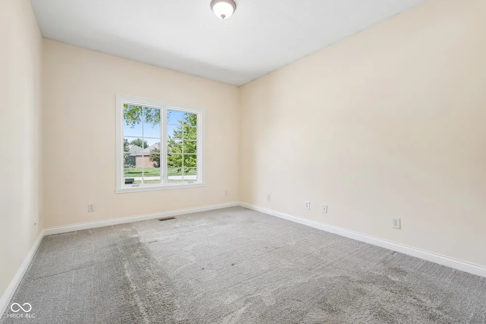 2819 Bloomsbury S Greenwood, IN 46143