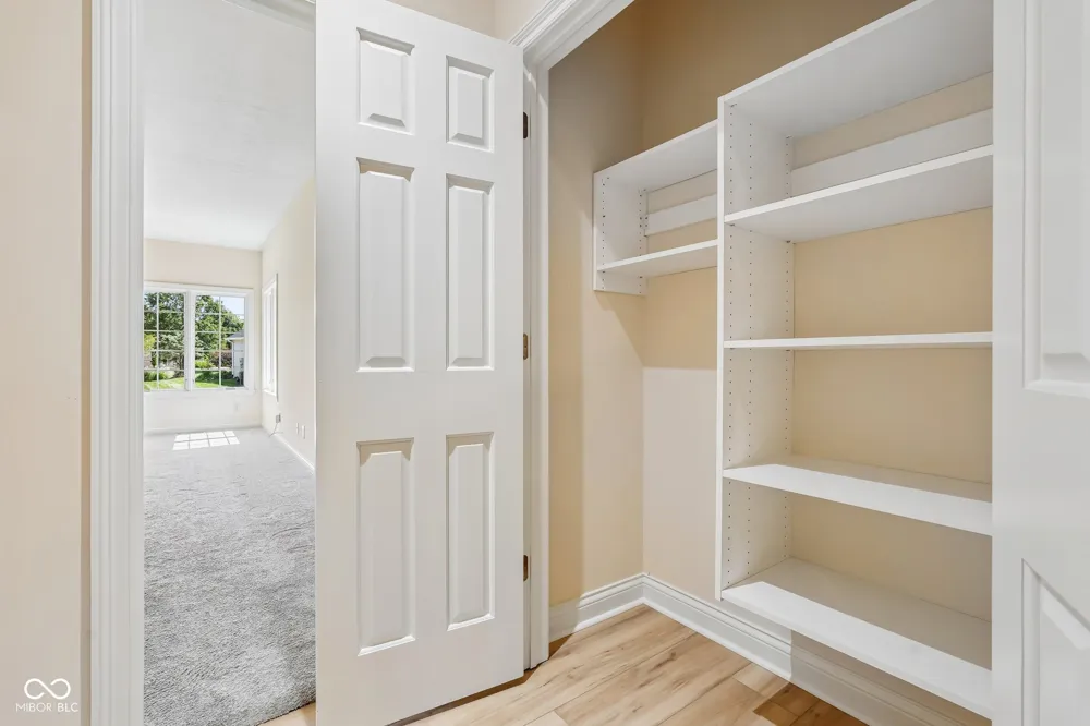 2819 Bloomsbury S Greenwood, IN 46143