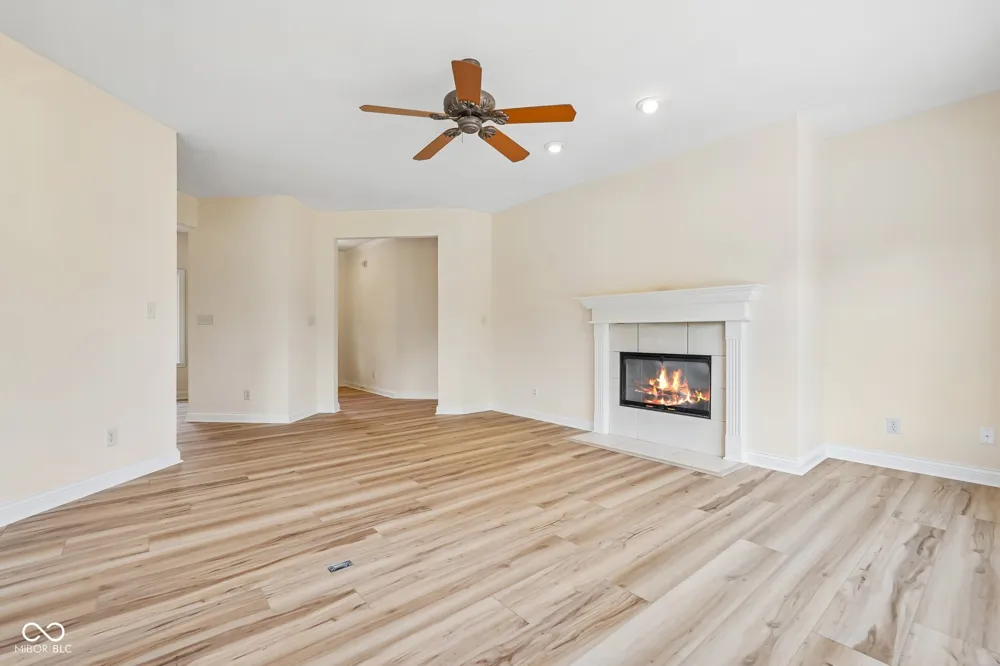 2819 Bloomsbury S Greenwood, IN 46143