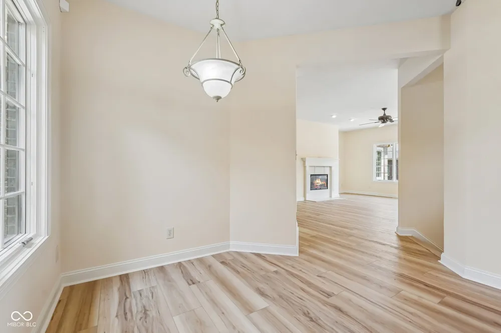 2819 Bloomsbury S Greenwood, IN 46143