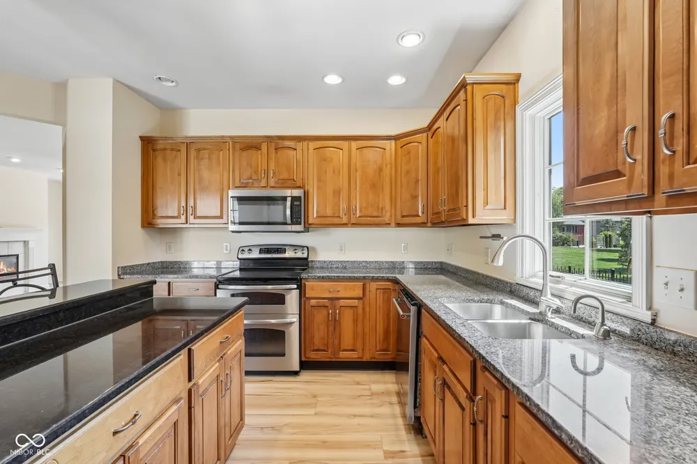 2819 Bloomsbury S Greenwood, IN 46143