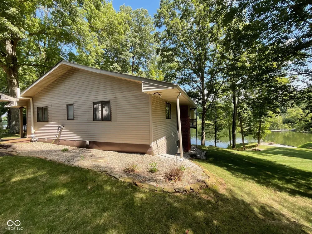 1065 S Turnbow Drive Rockville, IN 47872