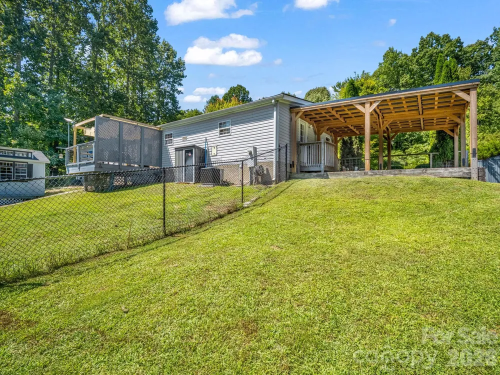 14 Old Possum Holler Road Hendersonville, NC 28739