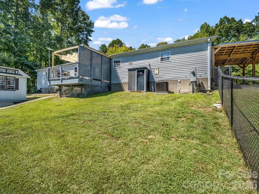 14 Old Possum Holler Road Hendersonville, NC 28739