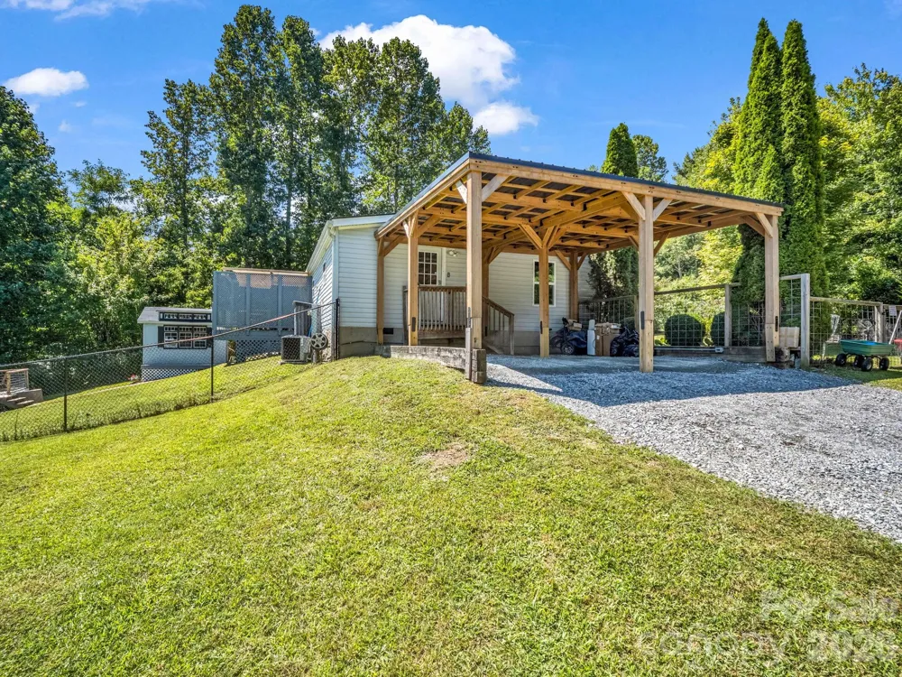 14 Old Possum Holler Road Hendersonville, NC 28739