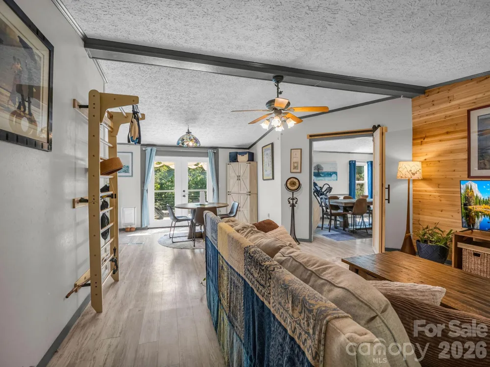 14 Old Possum Holler Road Hendersonville, NC 28739