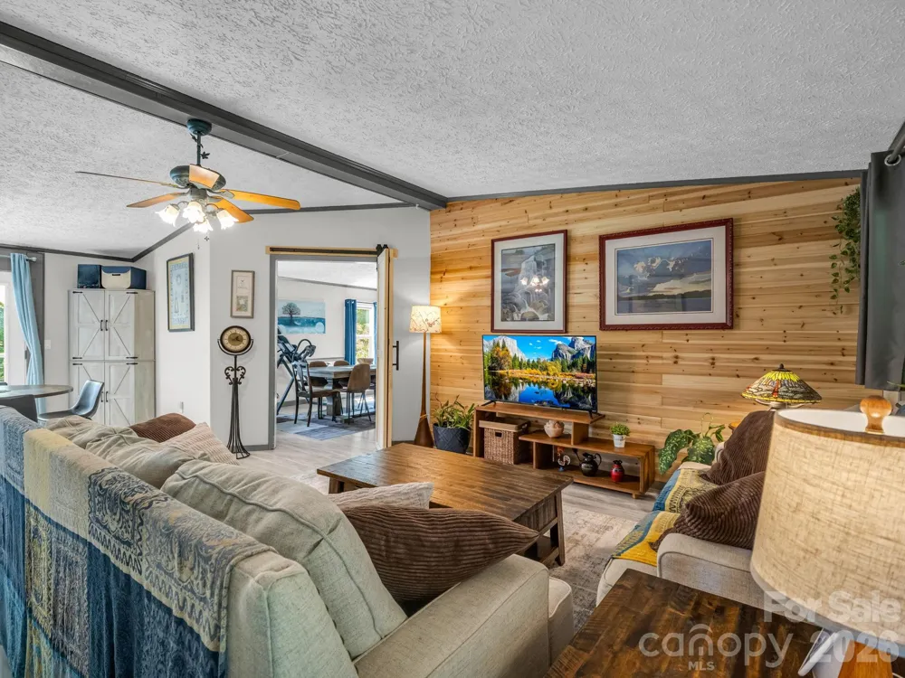 14 Old Possum Holler Road Hendersonville, NC 28739