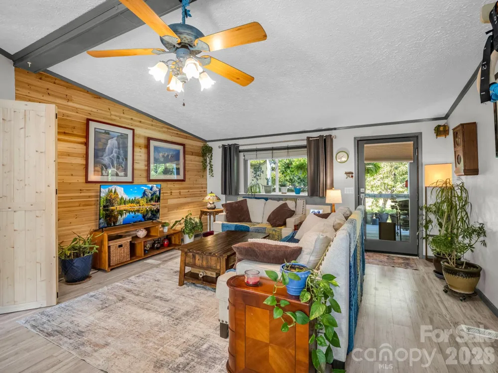 14 Old Possum Holler Road Hendersonville, NC 28739