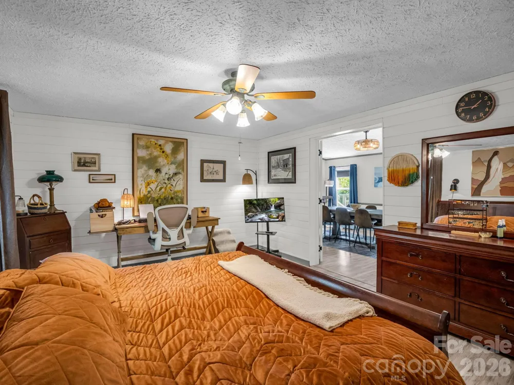 14 Old Possum Holler Road Hendersonville, NC 28739