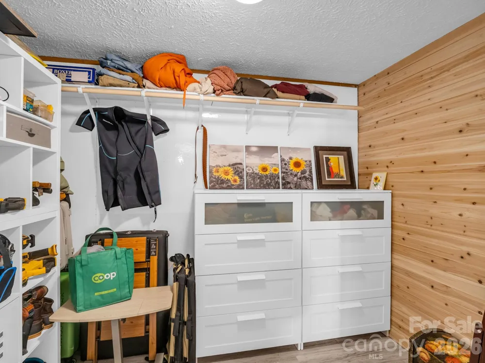 14 Old Possum Holler Road Hendersonville, NC 28739