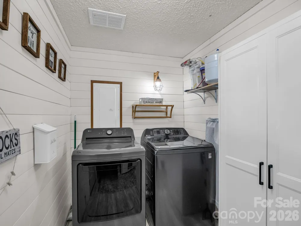 14 Old Possum Holler Road Hendersonville, NC 28739