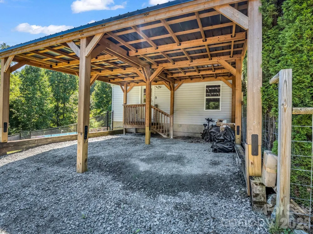 14 Old Possum Holler Road Hendersonville, NC 28739