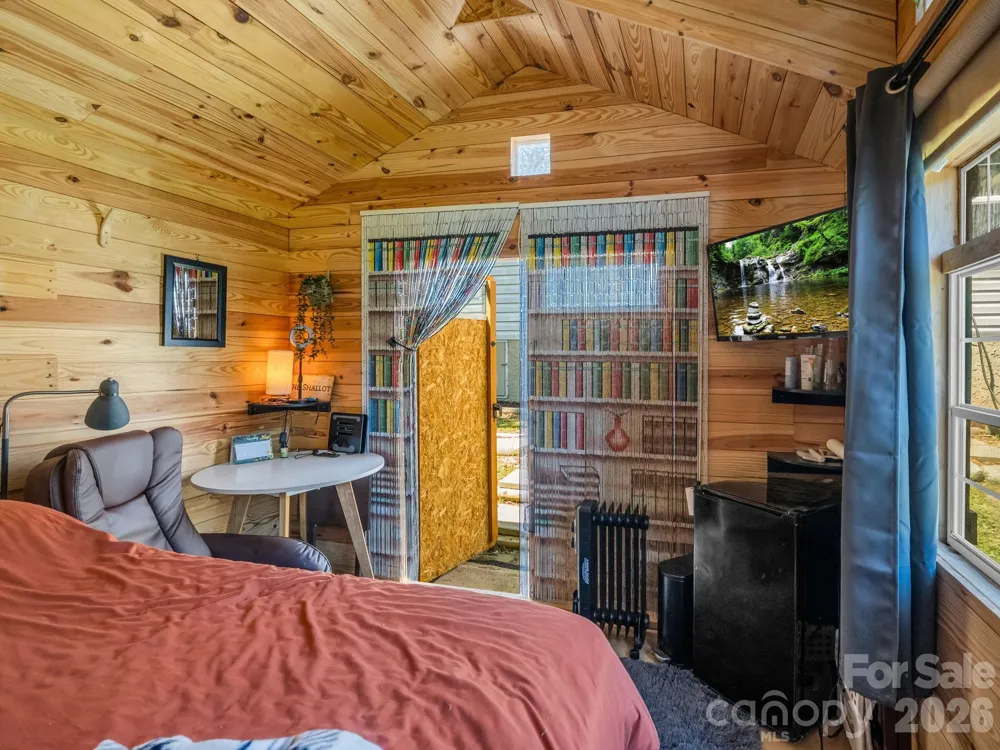 14 Old Possum Holler Road Hendersonville, NC 28739