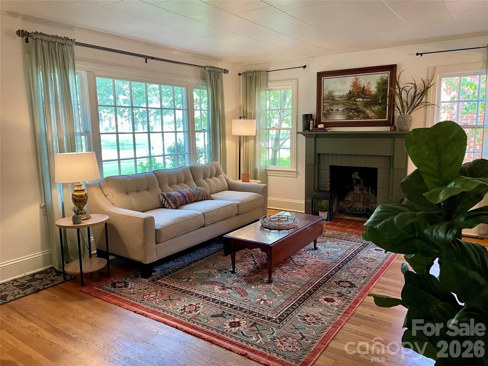 652 Davie Avenue Statesville, NC 28677