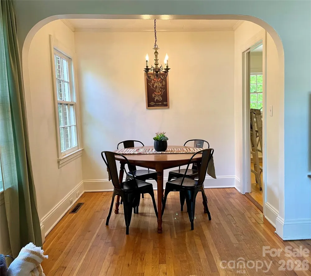 652 Davie Avenue Statesville, NC 28677