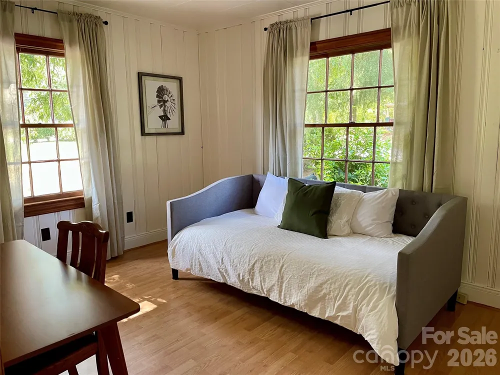 652 Davie Avenue Statesville, NC 28677