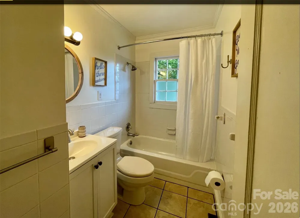 652 Davie Avenue Statesville, NC 28677