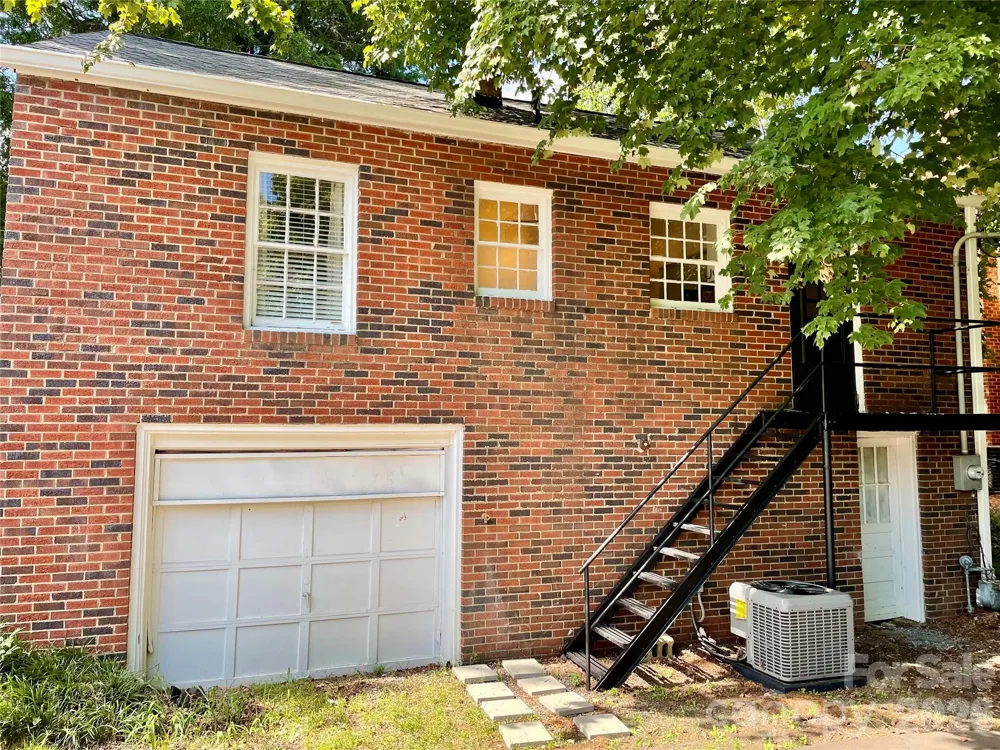 652 Davie Avenue Statesville, NC 28677