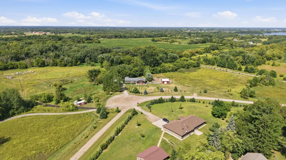 31240 Naples Court NE Cambridge, MN 55008