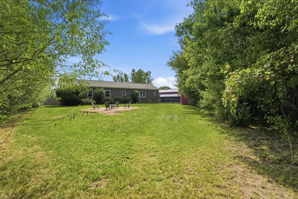 31240 Naples Court NE Cambridge, MN 55008