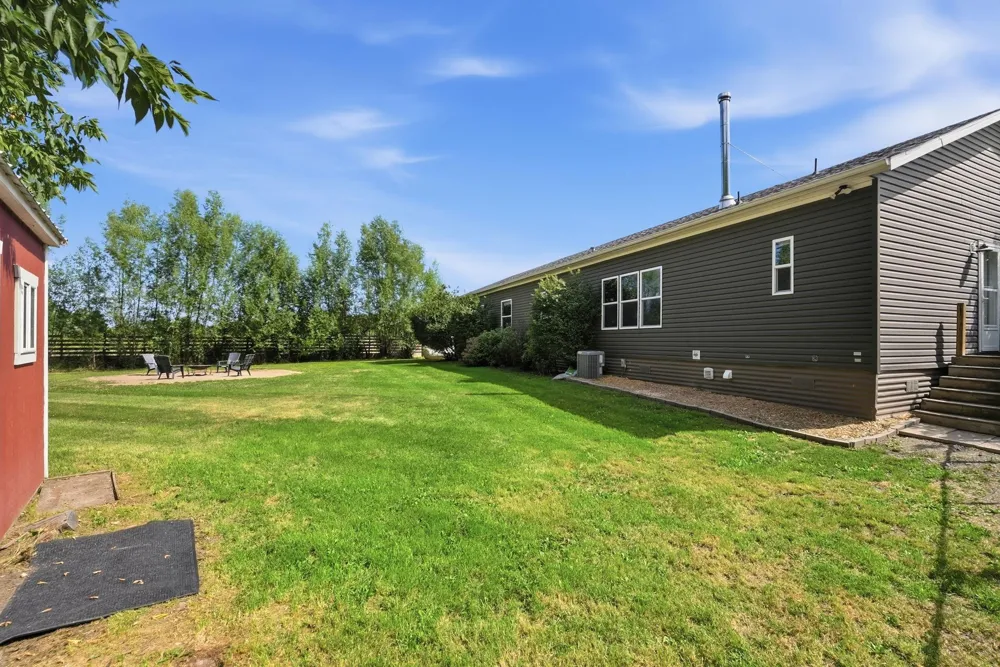 31240 Naples Court NE Cambridge, MN 55008