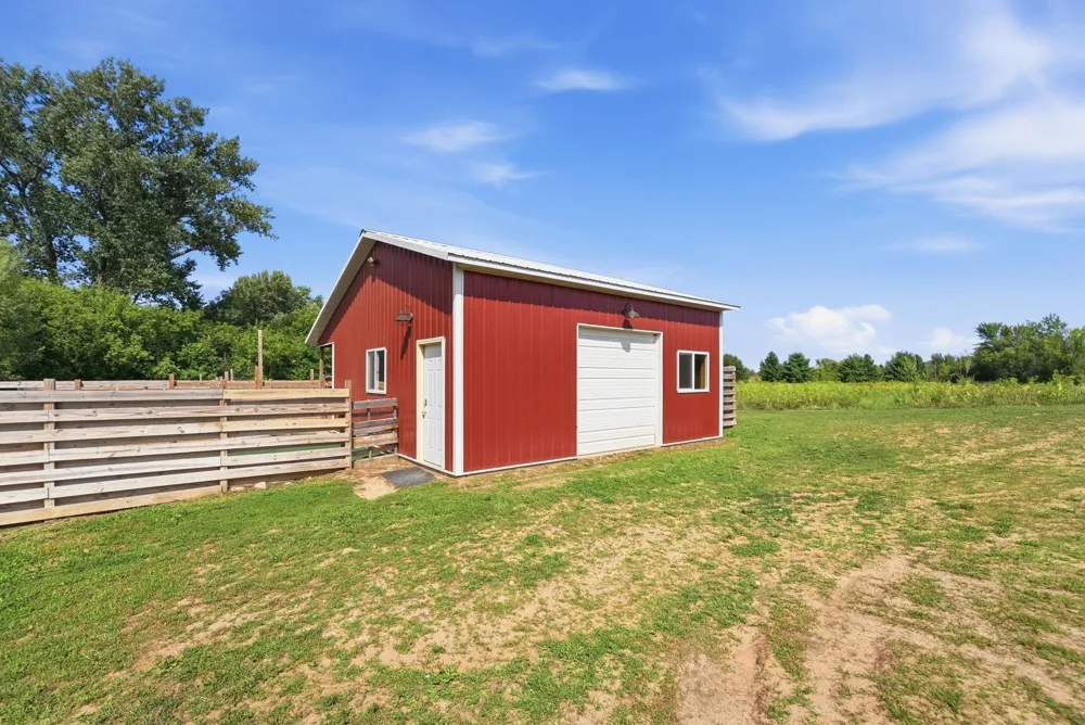 31240 Naples Court NE Cambridge, MN 55008