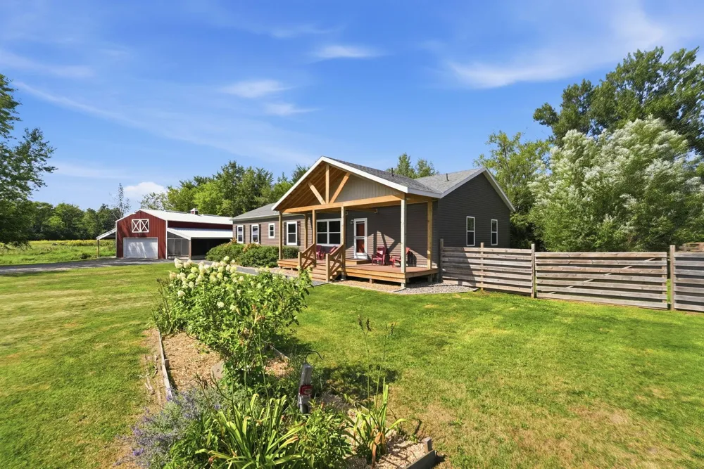 31240 Naples Court NE Cambridge, MN 55008