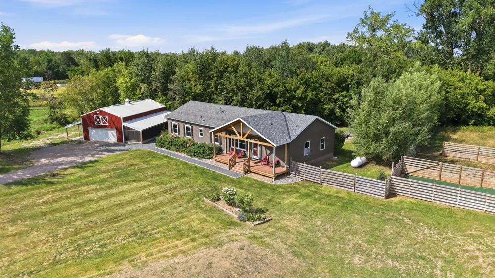 31240 Naples Court NE Cambridge, MN 55008