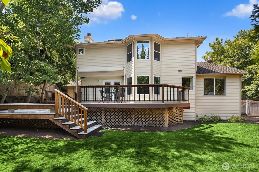 4718 191st Place NE Sammamish, WA 98074