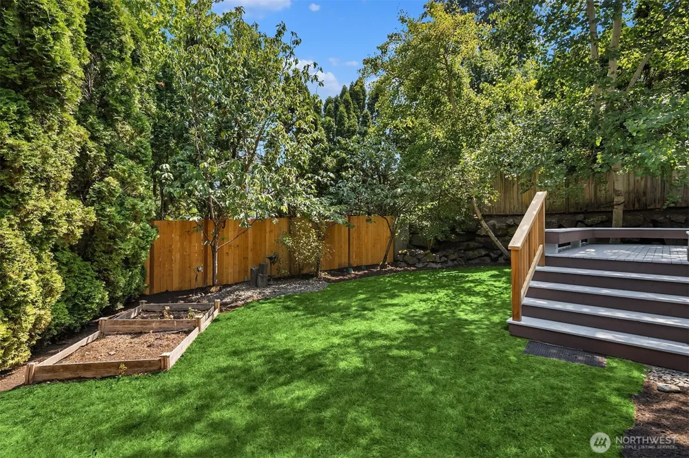 4718 191st Place NE Sammamish, WA 98074