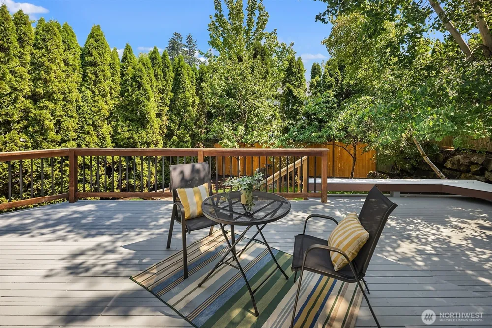 4718 191st Place NE Sammamish, WA 98074