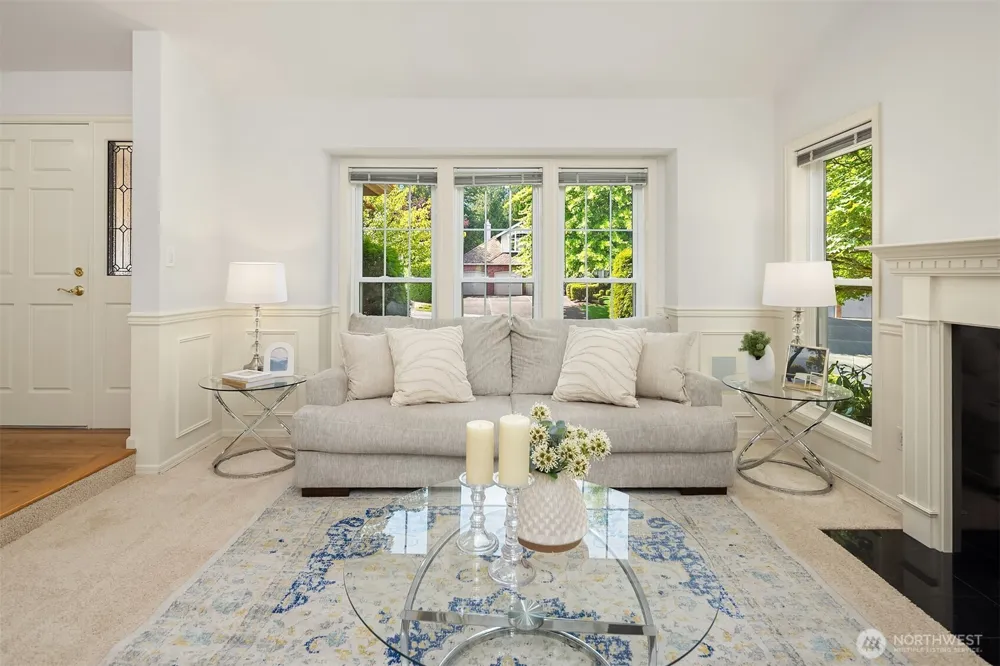 4718 191st Place NE Sammamish, WA 98074